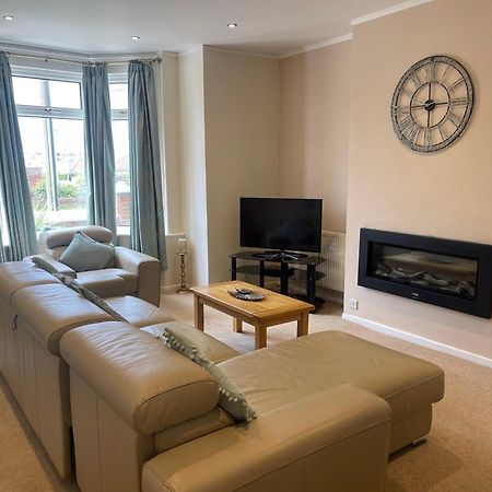 Belle-Vue Apartments Hunstanton Esterno foto