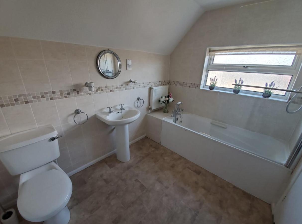 Belle-Vue Apartments Hunstanton Esterno foto