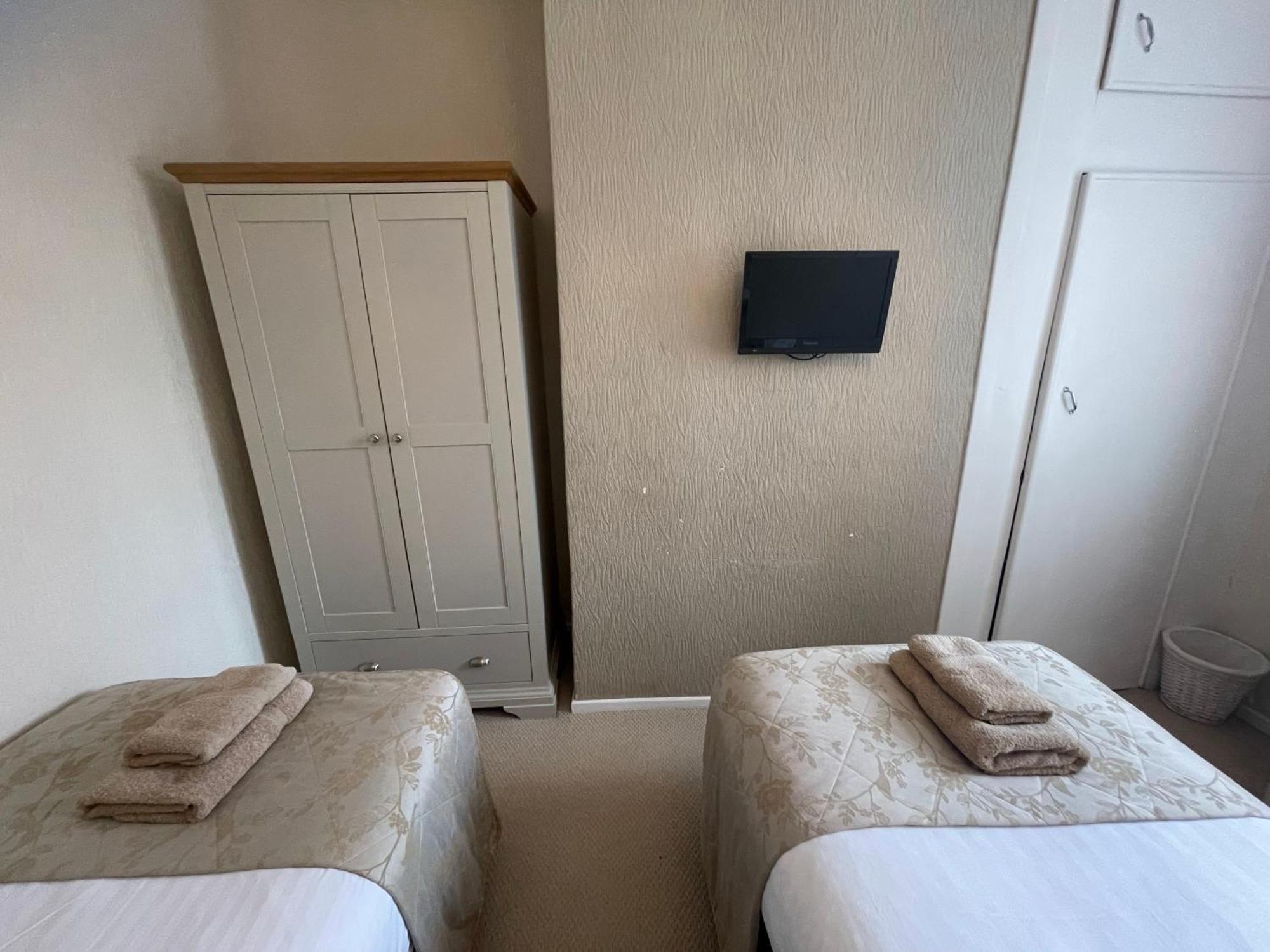 Belle-Vue Apartments Hunstanton Esterno foto