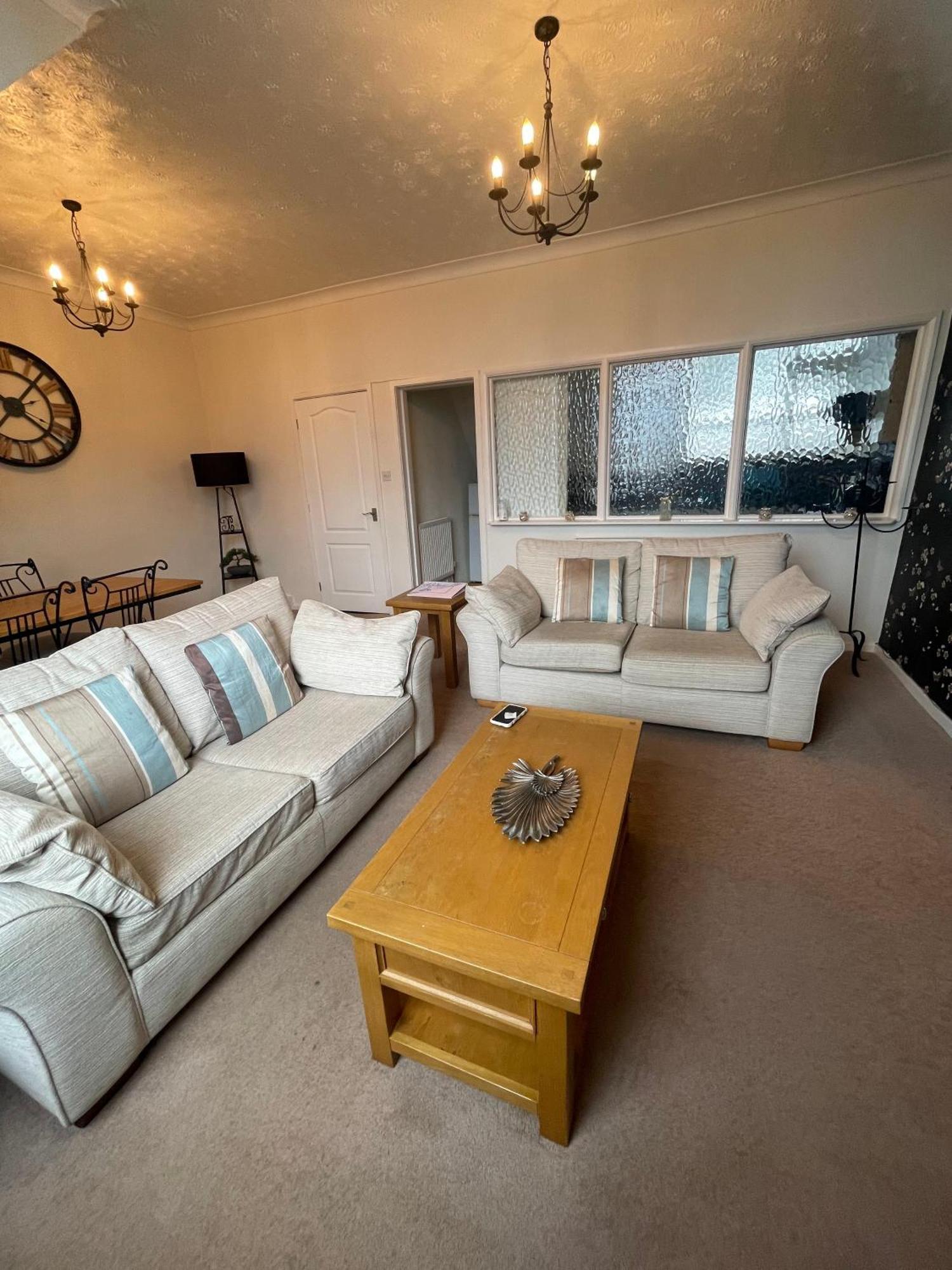 Belle-Vue Apartments Hunstanton Esterno foto