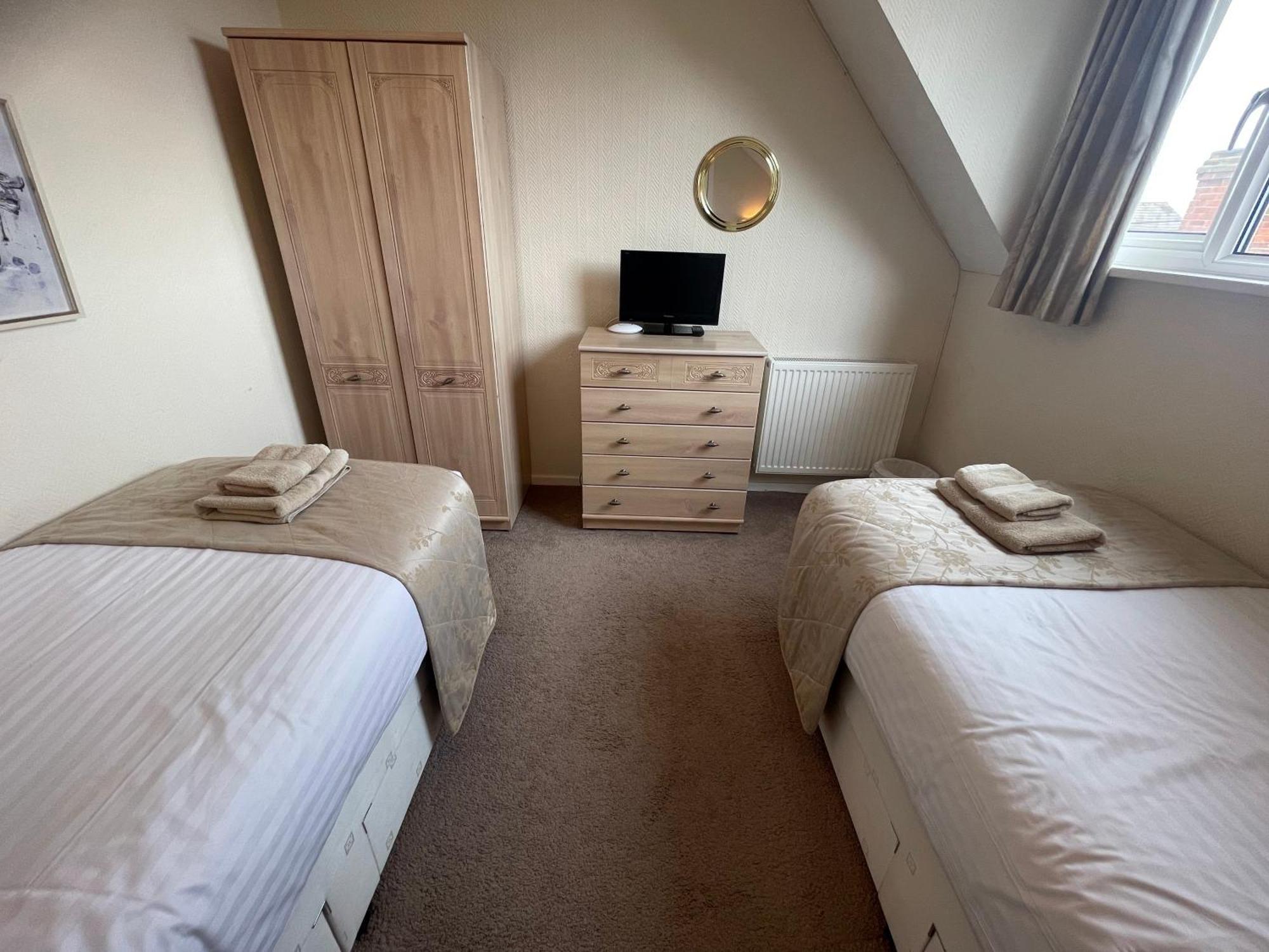 Belle-Vue Apartments Hunstanton Esterno foto